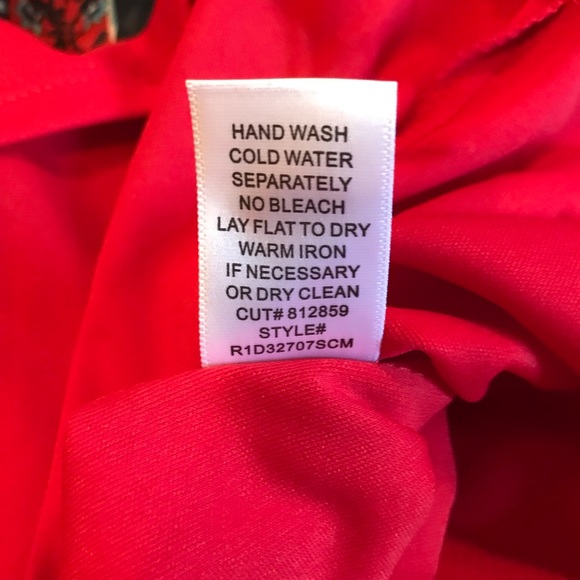 NWT! Beautiful Off The Shoulder Floral Print Dress - Picture 8 of 8